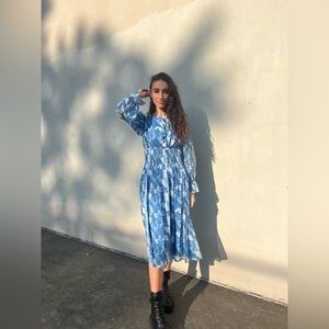 Blue Tie-Dye Midi Dress Women’s Long Sleeve Smocked Waist Dress